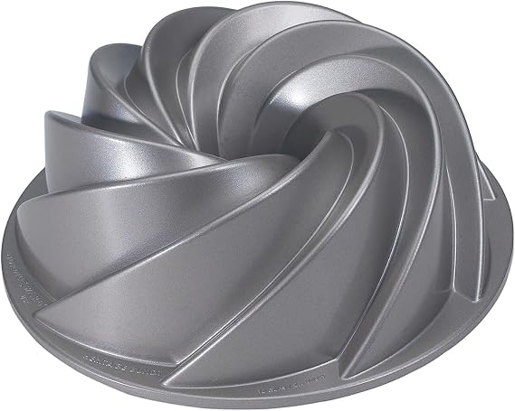 Nordic Ware Heritage Bundt Pan, Swirl Cast Aluminium Bundt Tin, Bundt Cake Tin with Elegant Pattern, Silver